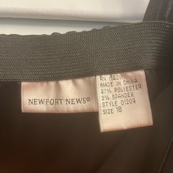 Newport News 90s Y2K Ultra Flattering LBD Little Black Dress Size 18P - Picture 5 of 7